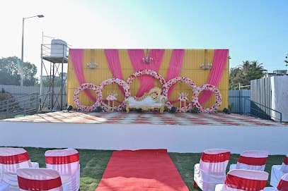 Aarti Lawns