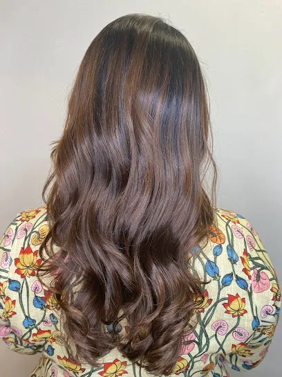 LAVISH UNISEX SALON & ACADEMY